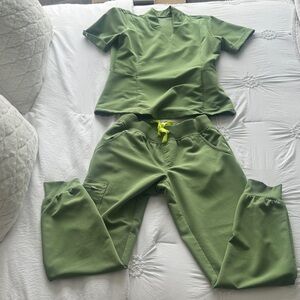 Figs Olive Green Women's Track Pants & Top Set